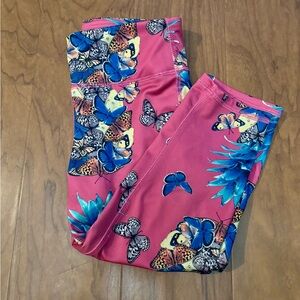 GAP Fit Pink Capri Leggings with Blue Pineapple and Butterfly Print